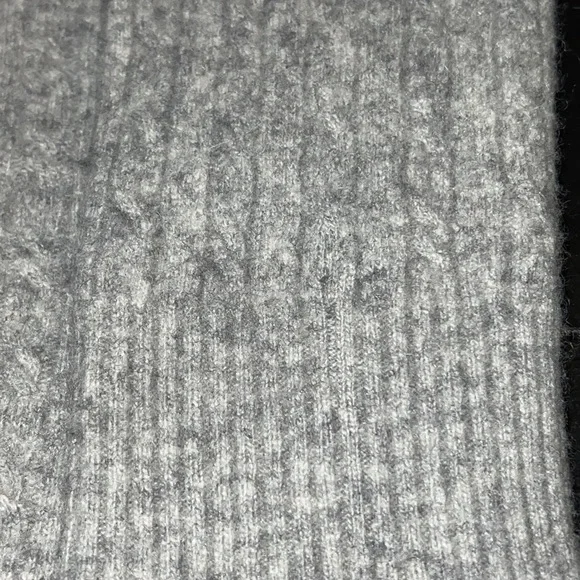 J. Crew cable crew neck light gray cashmere women’s sweater Sz XS - Picture 7 of 8
